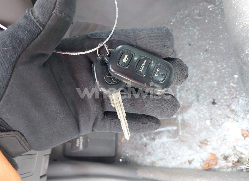 Photo 11 of 2002 Toyota Camry XLE V6 (VIN 4T1BF32KX2U511780)