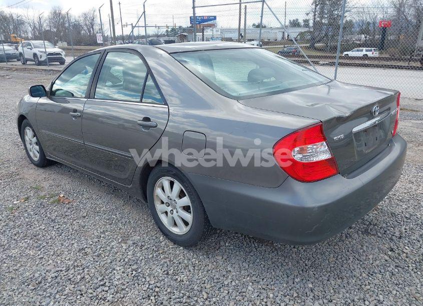 Photo 3 of 2002 Toyota Camry XLE V6 (VIN 4T1BF32KX2U511780)