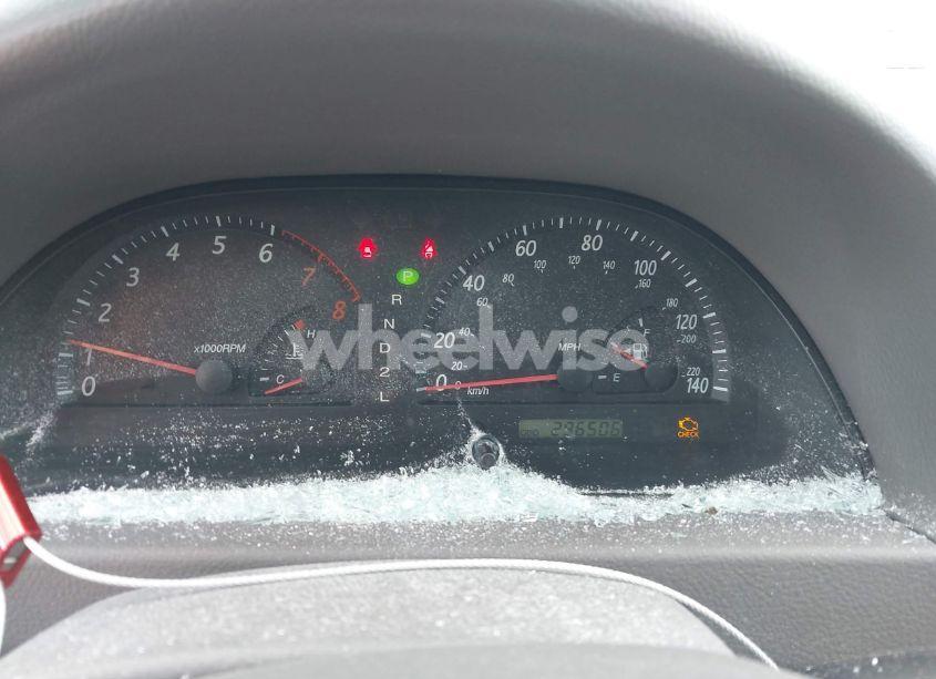 Photo 7 of 2002 Toyota Camry XLE V6 (VIN 4T1BF32KX2U511780)