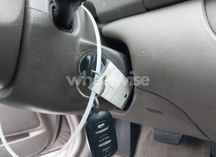 Photo 11 of 2002 Toyota Camry LE V6 (VIN 4T1BF32KX2U517806)