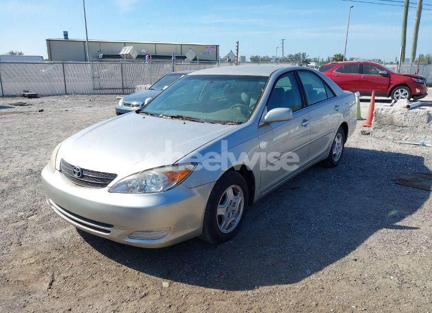 Photo 2 of 2003 Toyota Camry LE V6 (VIN 4T1BF32KX3U563279)
