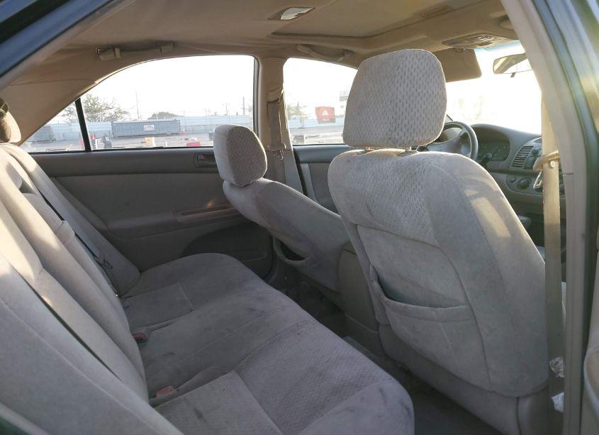 Photo 8 of 2004 Toyota Camry LE V6 (VIN 4T1BF32KX4U072695)