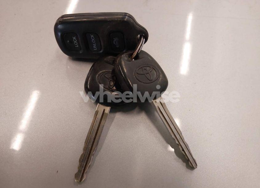 Photo 11 of 2004 Toyota Camry XLE V6 (VIN 4T1BF32KX4U075080)