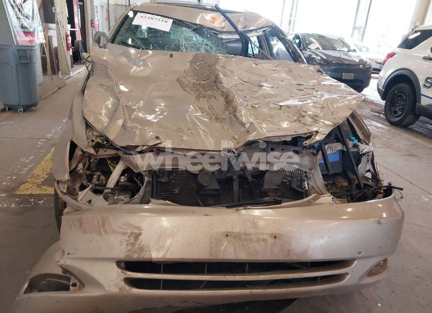 Photo 12 of 2004 Toyota Camry XLE V6 (VIN 4T1BF32KX4U075080)