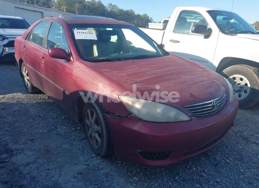 2005 Toyota Camry XLE V6 (VIN 4T1BF32KX5U084931) main photo