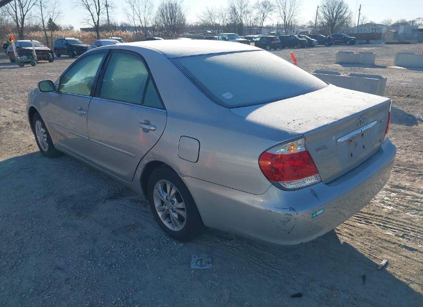 Photo 3 of 2005 Toyota Camry LE V6/XLE V6 (VIN 4T1BF32KX5U086212)