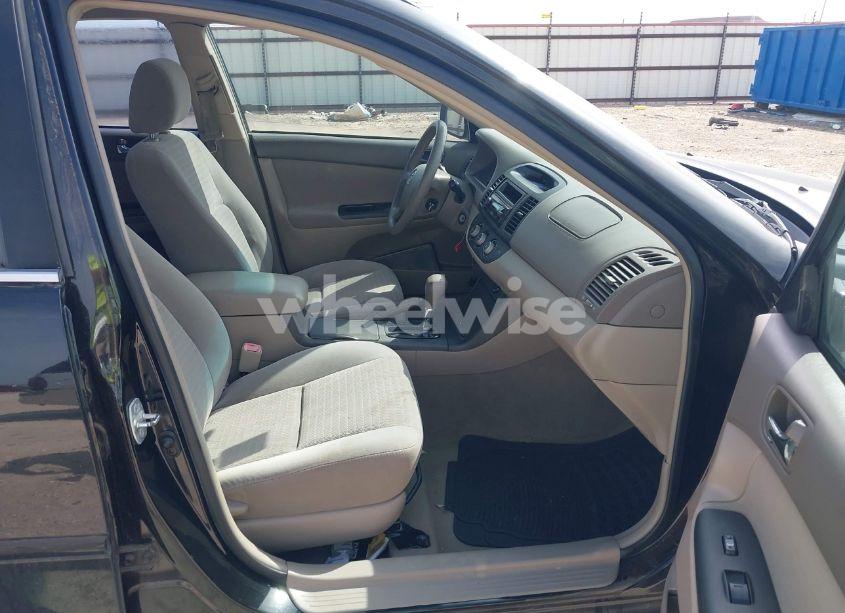 Photo 5 of 2005 Toyota Camry LE V6 (VIN 4T1BF32KX5U615237)