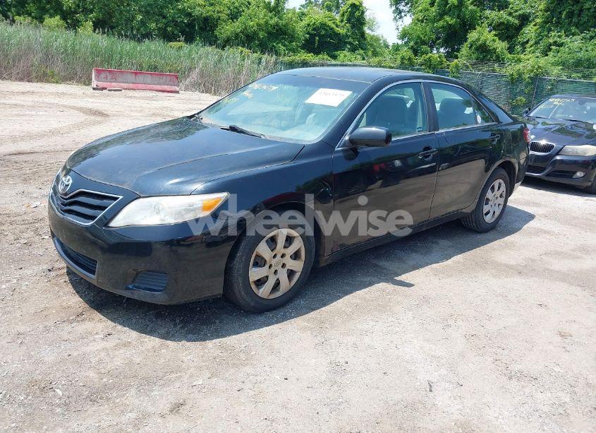 Photo 2 of 2010 Toyota Camry (VIN 4T1BF3EK0AU037820)