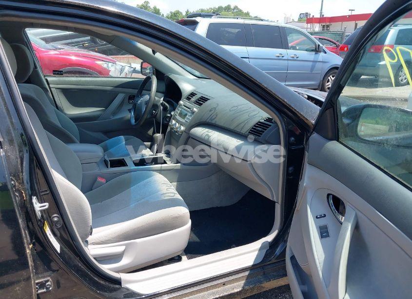 Photo 5 of 2010 Toyota Camry (VIN 4T1BF3EK0AU037820)