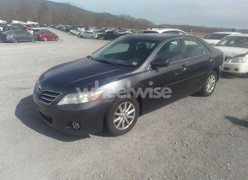 Photo 2 of 2010 Toyota Camry XLE (VIN 4T1BF3EK0AU054746)