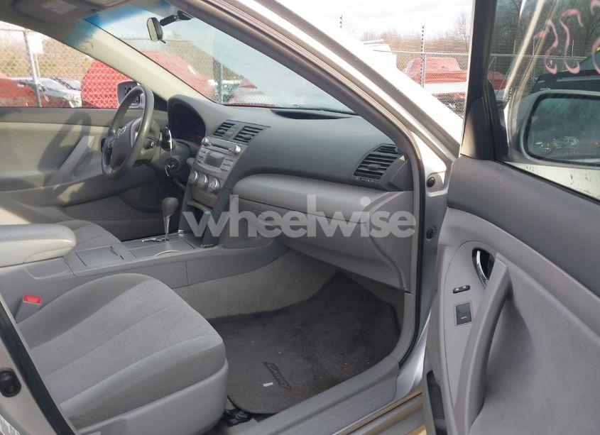 Photo 5 of 2010 Toyota Camry LE (VIN 4T1BF3EK0AU066640)