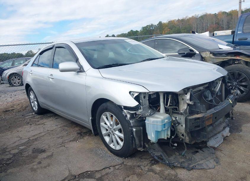 2010 Toyota Camry XLE (VIN 4T1BF3EK0AU067805) main photo