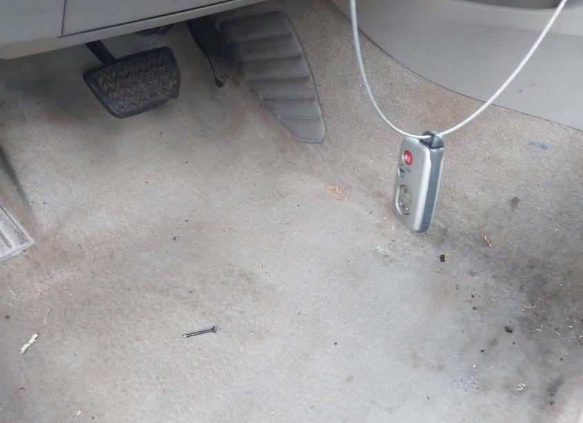 Photo 11 of 2010 Toyota Camry XLE (VIN 4T1BF3EK0AU067805)