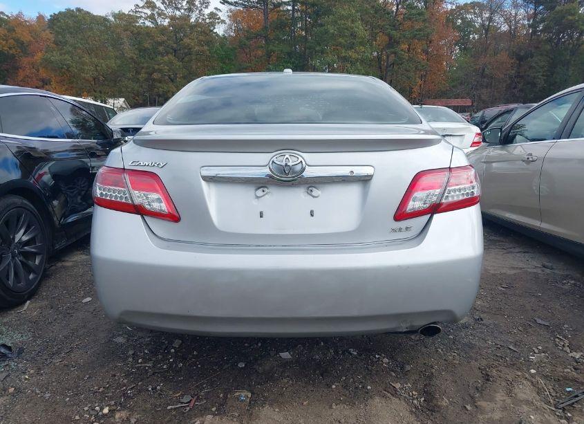 Photo 16 of 2010 Toyota Camry XLE (VIN 4T1BF3EK0AU067805)