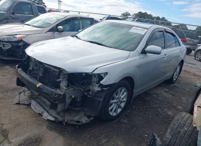 Photo 2 of 2010 Toyota Camry XLE (VIN 4T1BF3EK0AU067805)