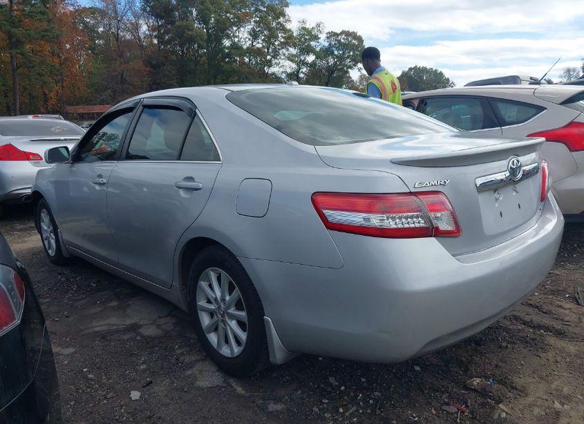 Photo 3 of 2010 Toyota Camry XLE (VIN 4T1BF3EK0AU067805)