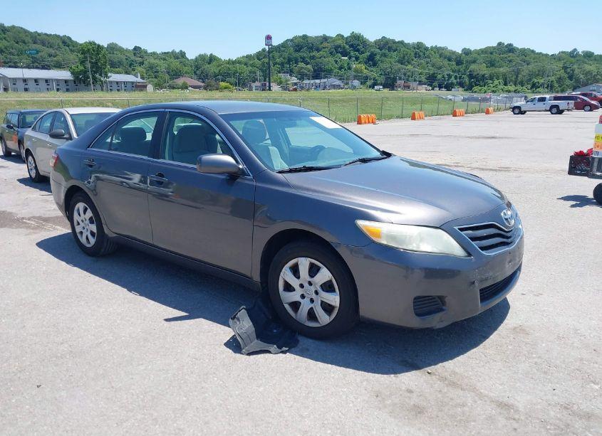 2010 Toyota Camry LE (VIN 4T1BF3EK0AU096799) main photo