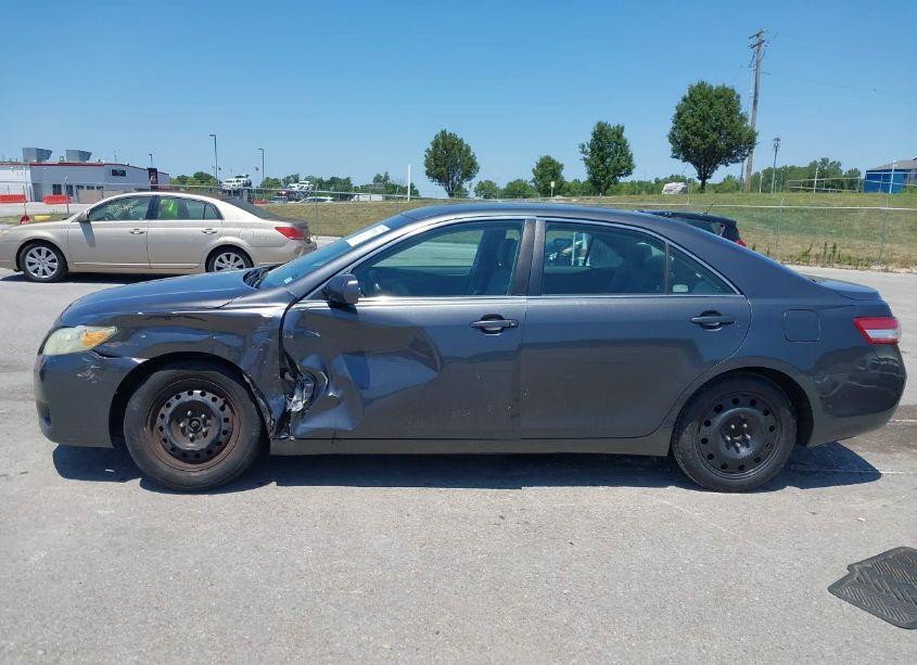 Photo 14 of 2010 Toyota Camry LE (VIN 4T1BF3EK0AU096799)