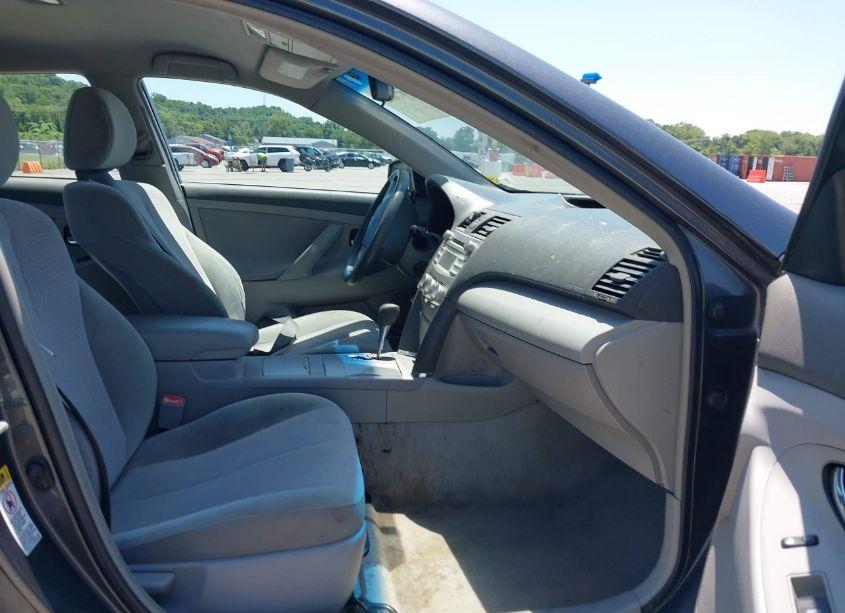 Photo 5 of 2010 Toyota Camry LE (VIN 4T1BF3EK0AU096799)