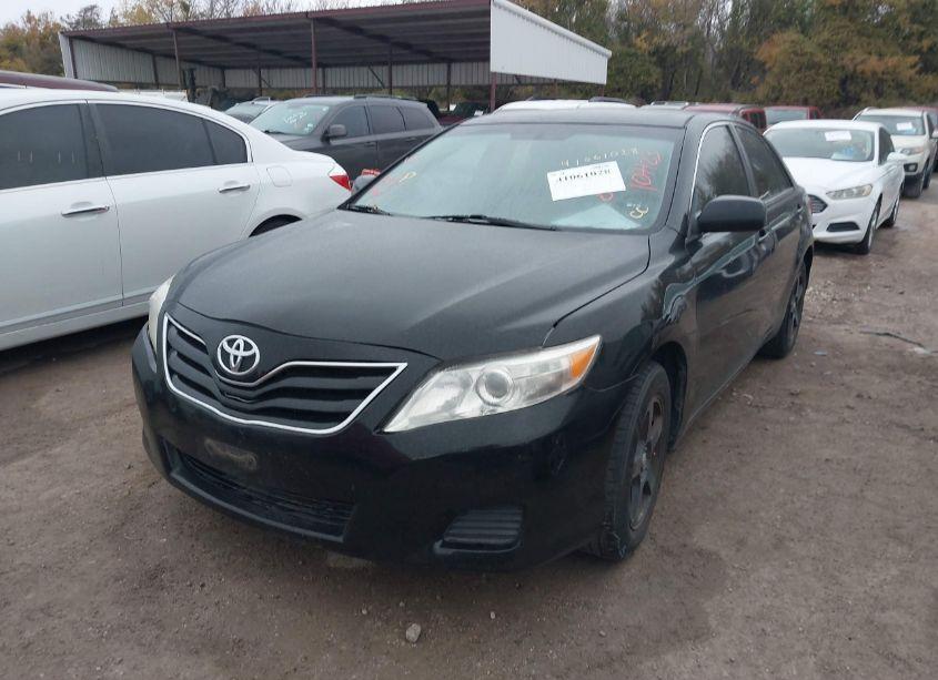Photo 2 of 2010 Toyota Camry (VIN 4T1BF3EK0AU107123)