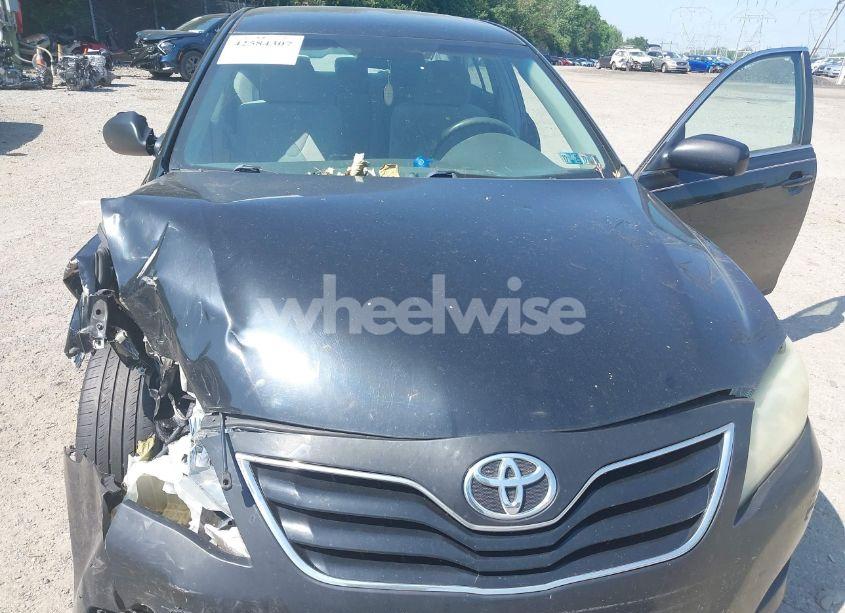 Photo 10 of 2010 Toyota Camry LE (VIN 4T1BF3EK0AU107932)