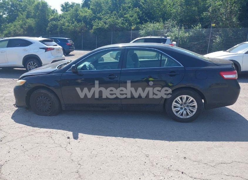 Photo 15 of 2010 Toyota Camry LE (VIN 4T1BF3EK0AU107932)