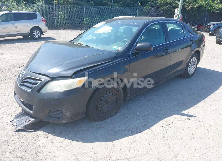 Photo 2 of 2010 Toyota Camry LE (VIN 4T1BF3EK0AU107932)