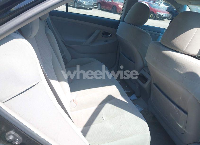 Photo 8 of 2010 Toyota Camry LE (VIN 4T1BF3EK0AU107932)