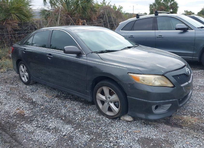 2010 Toyota Camry SE (VIN 4T1BF3EK0AU501687) main photo