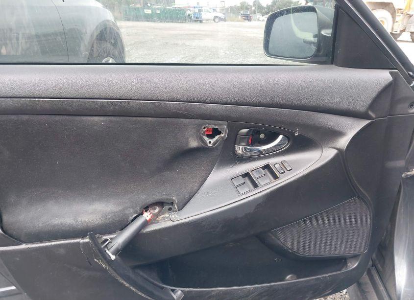 Photo 13 of 2010 Toyota Camry SE (VIN 4T1BF3EK0AU501687)