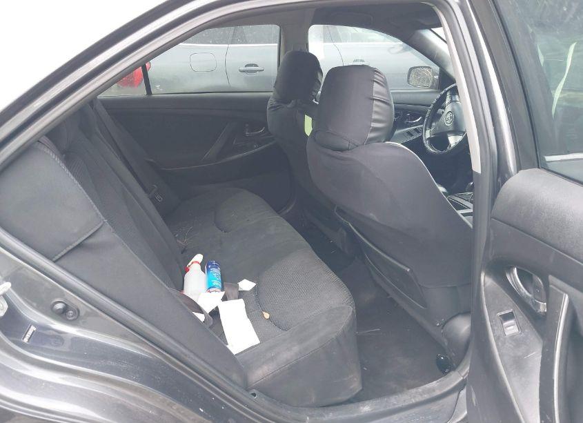 Photo 8 of 2010 Toyota Camry SE (VIN 4T1BF3EK0AU501687)