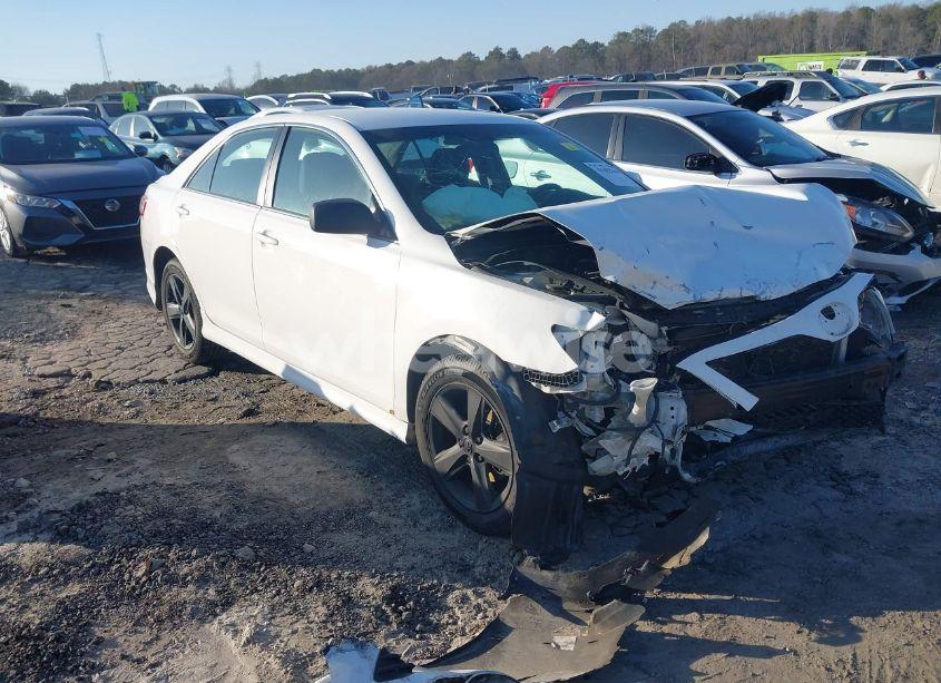 2010 Toyota Camry SE (VIN 4T1BF3EK0AU513645) main photo