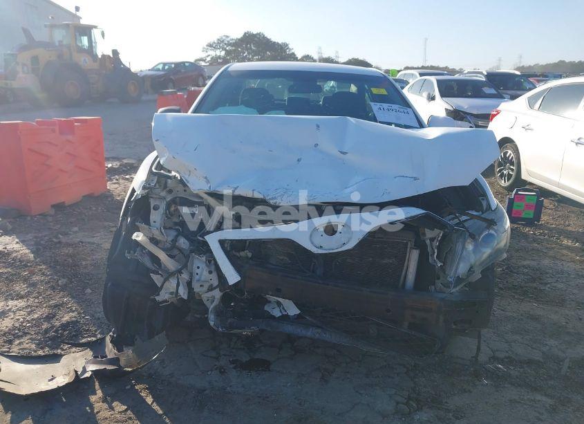 Photo 6 of 2010 Toyota Camry SE (VIN 4T1BF3EK0AU513645)