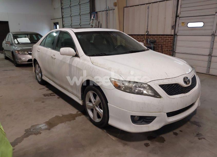 2010 Toyota Camry SE (VIN 4T1BF3EK0AU519591) main photo
