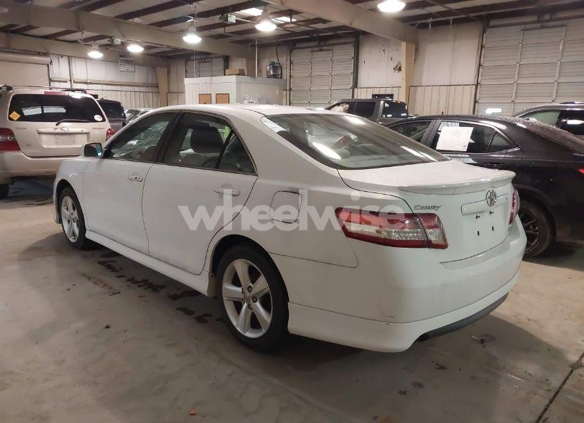 Photo 3 of 2010 Toyota Camry SE (VIN 4T1BF3EK0AU519591)