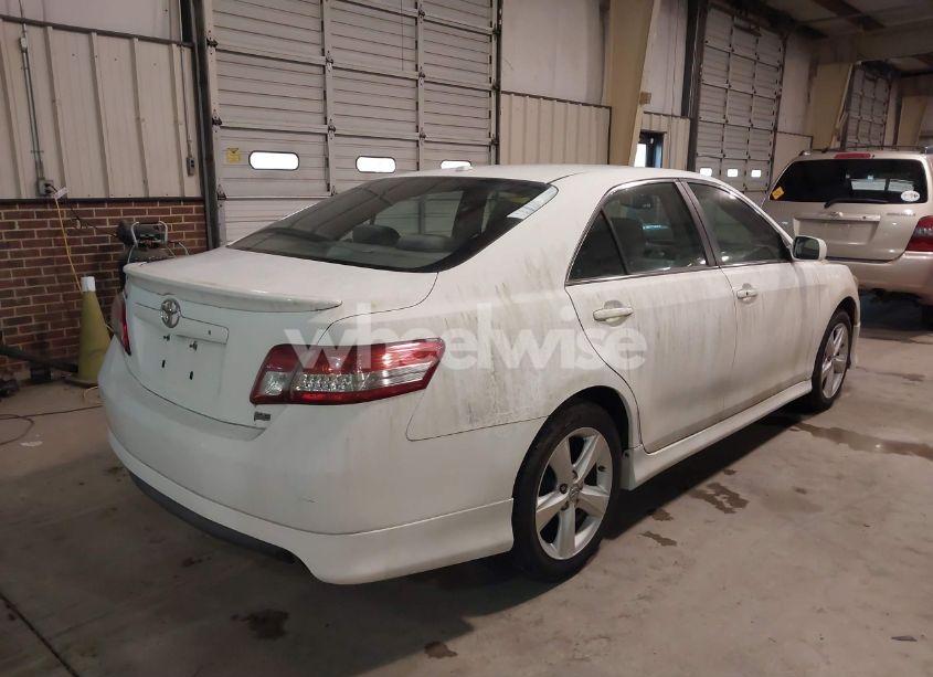 Photo 4 of 2010 Toyota Camry SE (VIN 4T1BF3EK0AU519591)