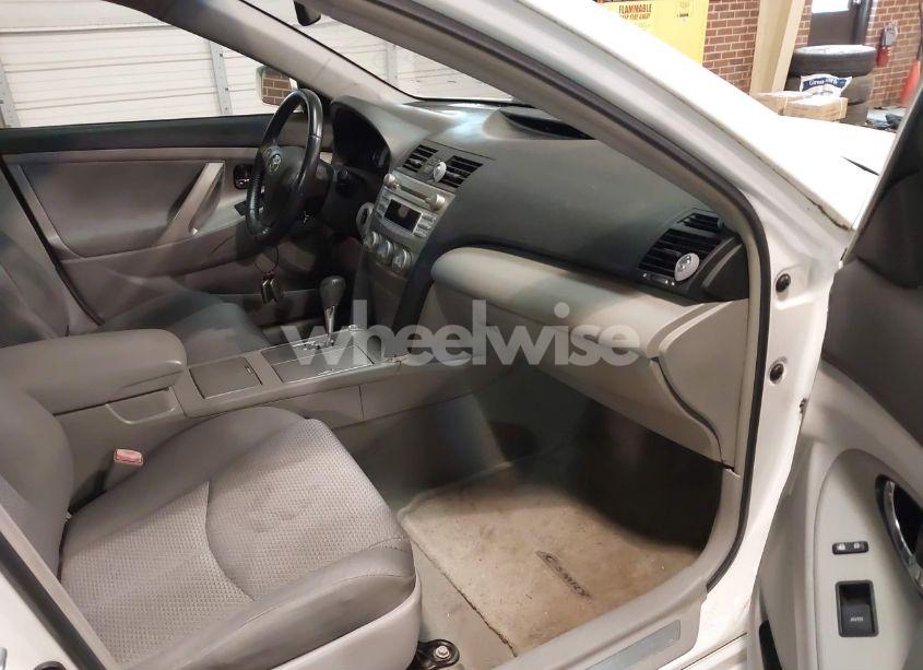 Photo 5 of 2010 Toyota Camry SE (VIN 4T1BF3EK0AU519591)