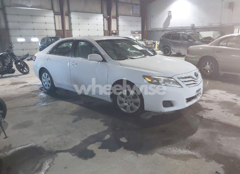 2010 Toyota Camry LE (VIN 4T1BF3EK0AU523754) main photo