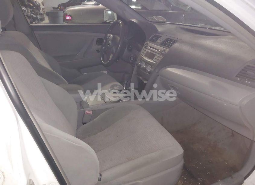 Photo 5 of 2010 Toyota Camry LE (VIN 4T1BF3EK0AU523754)