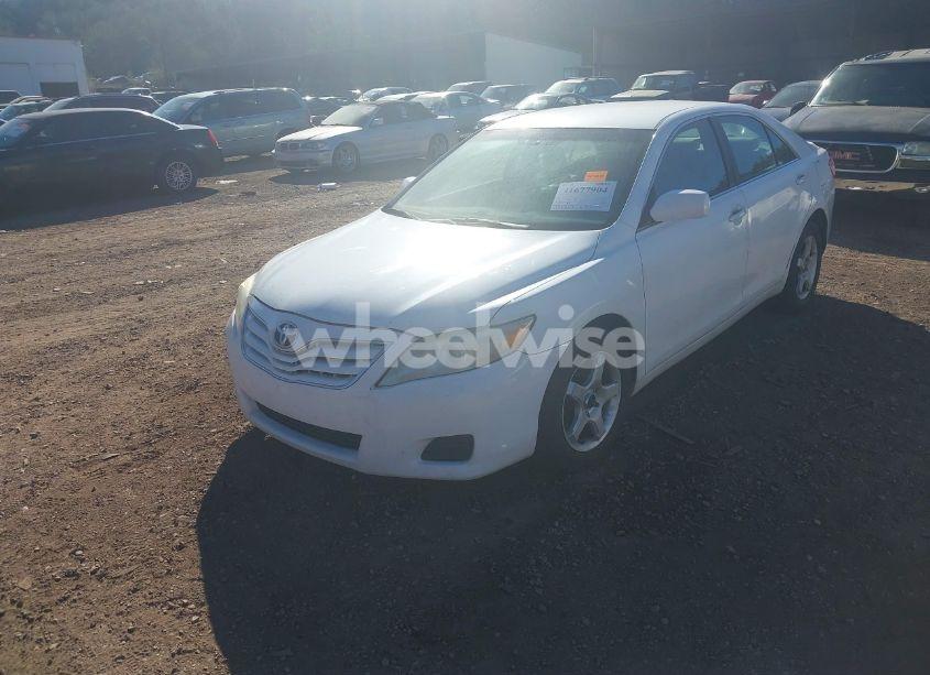 Photo 2 of 2010 Toyota Camry LE (VIN 4T1BF3EK0AU527996)