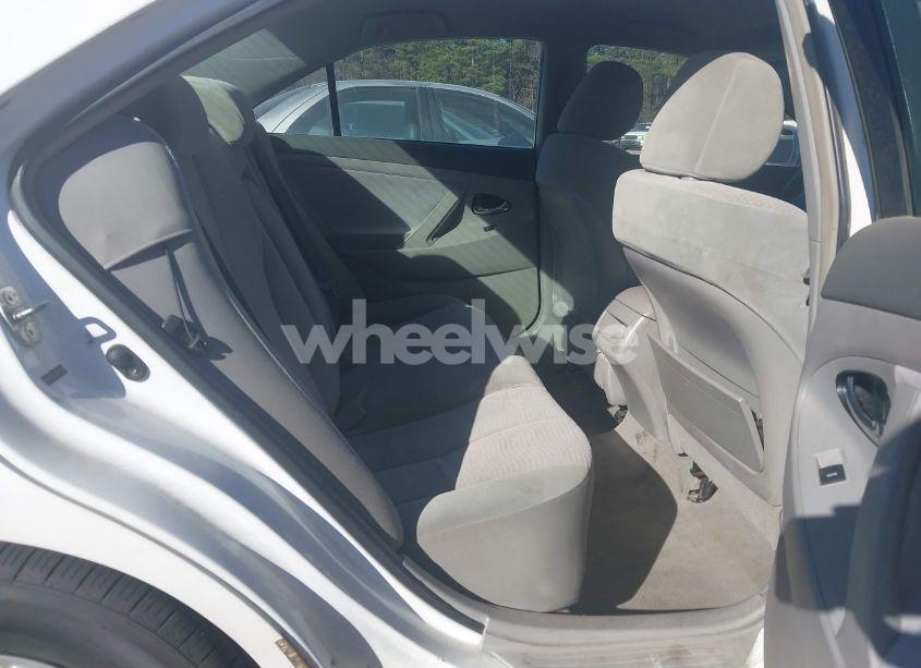 Photo 8 of 2010 Toyota Camry LE (VIN 4T1BF3EK0AU527996)