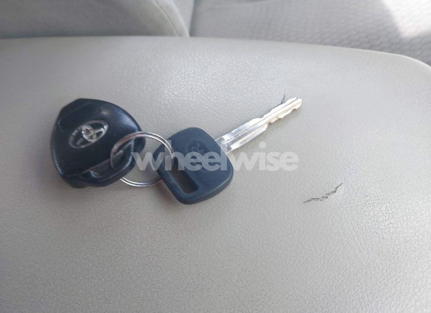 Photo 11 of 2010 Toyota Camry LE (VIN 4T1BF3EK0AU559749)