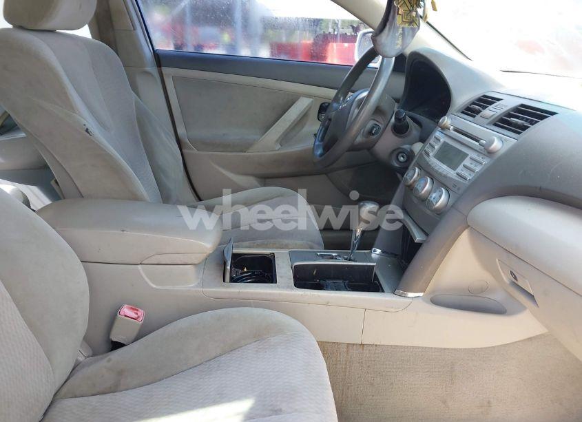 Photo 5 of 2010 Toyota Camry LE (VIN 4T1BF3EK0AU559749)