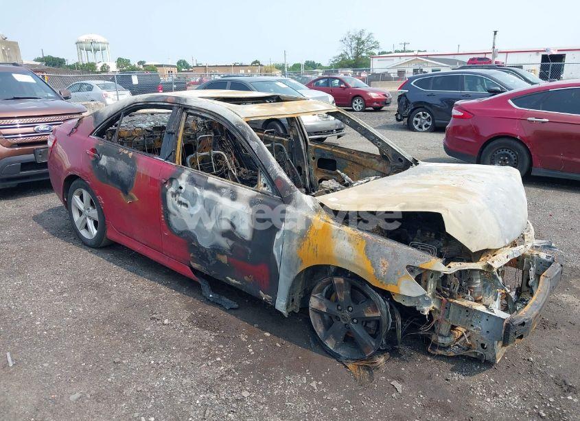 2010 Toyota Camry SE (VIN 4T1BF3EK0AU565339) main photo