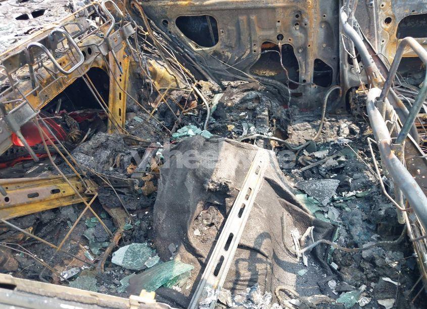 Photo 8 of 2010 Toyota Camry SE (VIN 4T1BF3EK0AU565339)