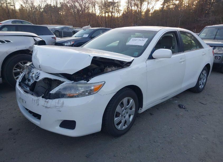 Photo 2 of 2010 Toyota Camry LE (VIN 4T1BF3EK0AU569133)
