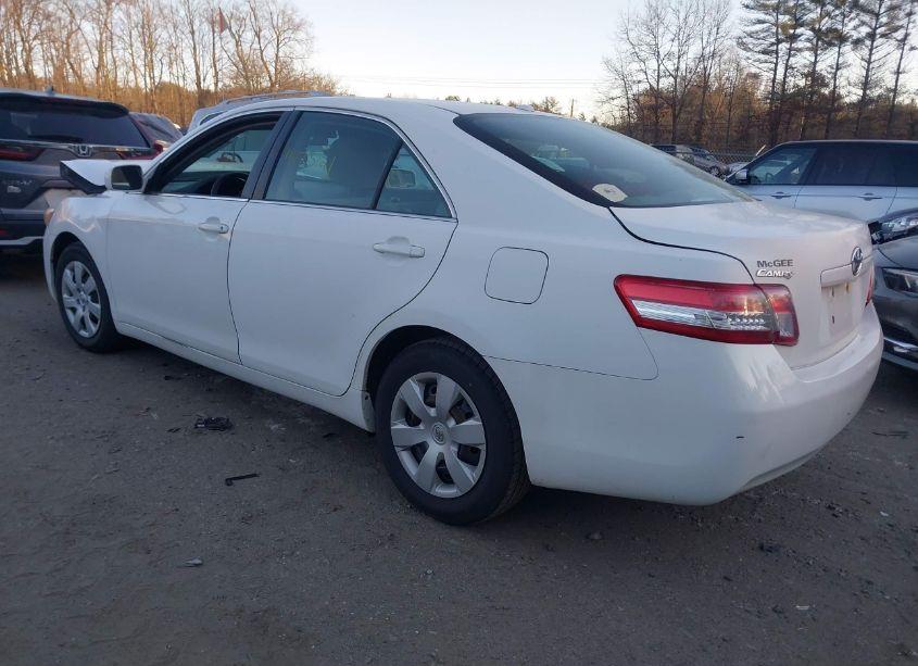 Photo 3 of 2010 Toyota Camry LE (VIN 4T1BF3EK0AU569133)