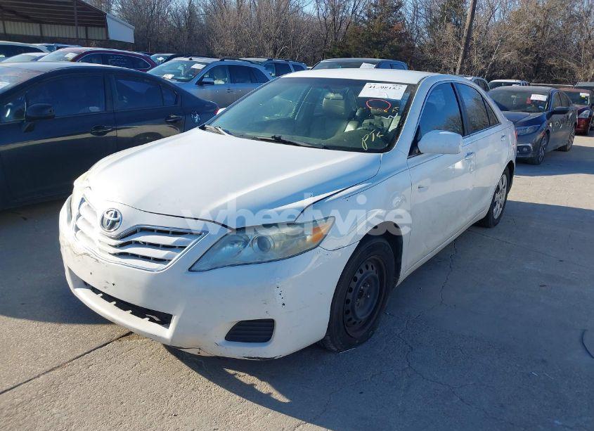 Photo 2 of 2010 Toyota Camry LE (VIN 4T1BF3EK0AU573182)