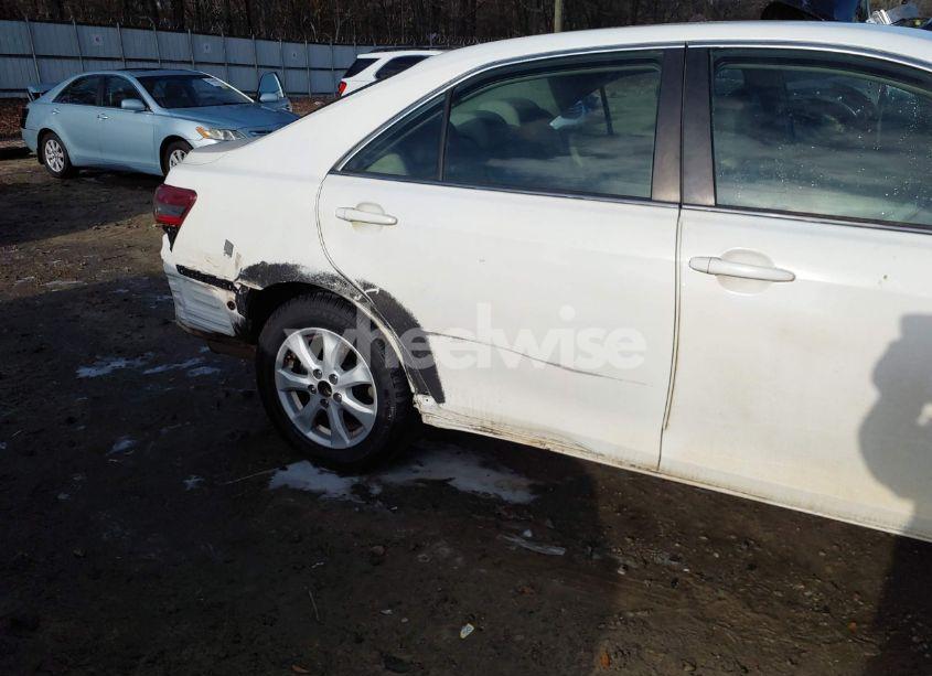 Photo 17 of 2010 Toyota Camry LE (VIN 4T1BF3EK0AU574185)