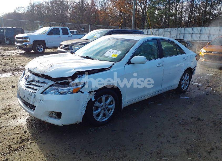 Photo 2 of 2010 Toyota Camry LE (VIN 4T1BF3EK0AU574185)